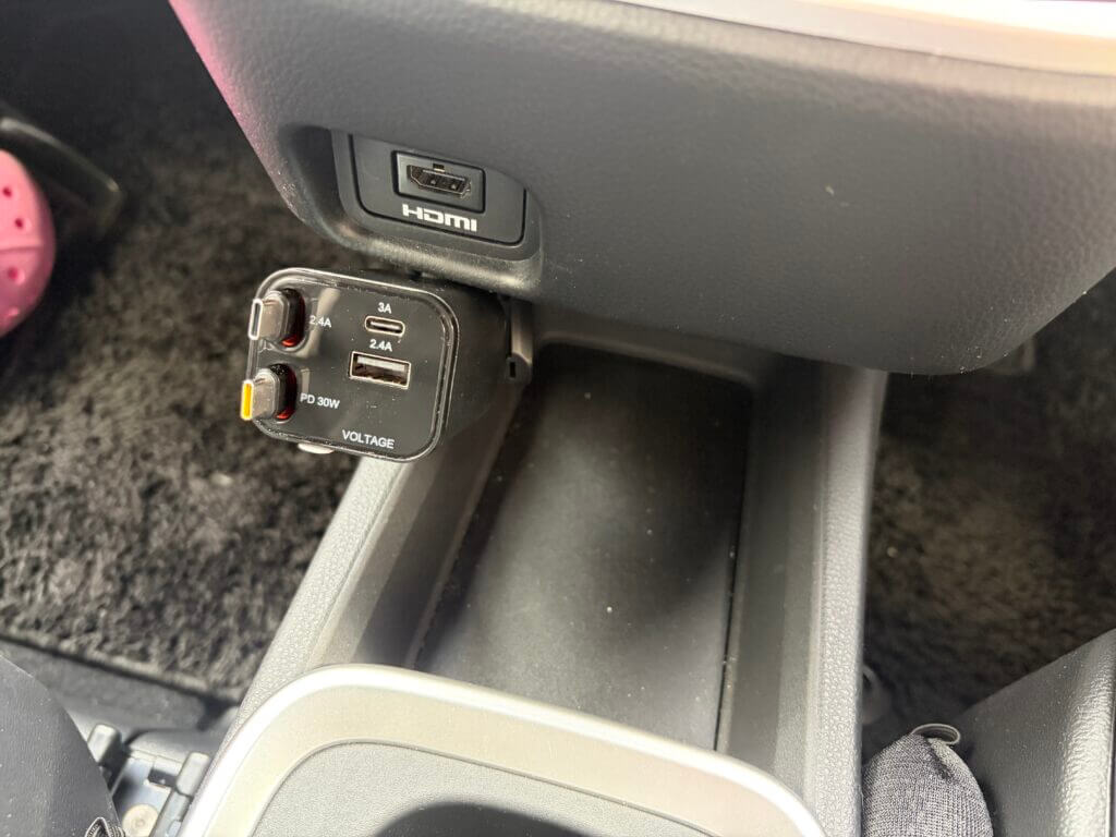 CARtruck巻き取り式シガーソケット充電器